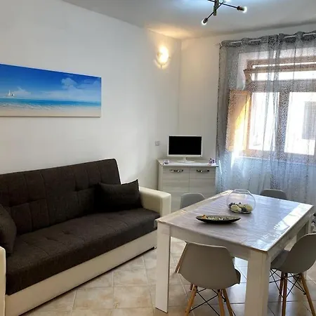 La Perla Casa Iside Con 2 Camere, Giardino Privato *