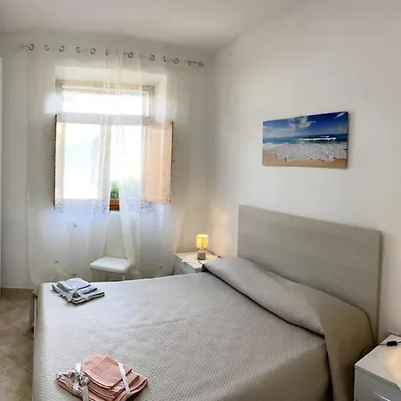 Apartment La Perla Casa Iside Con 2 Camere, Giardino Privato Nulvi