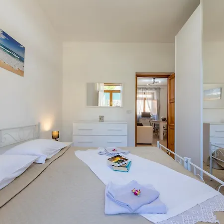 דירה La Perla Casa Iside