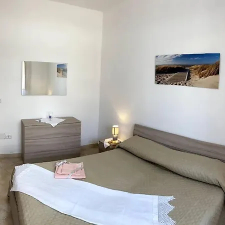 La Perla Casa Iside Con 2 Camere, Giardino Privato
