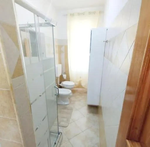 La Perla Casa Iside Con 2 Camere, Giardino Privato