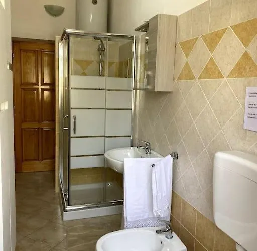 La Perla Casa Iside Con 2 Camere, Giardino Privato